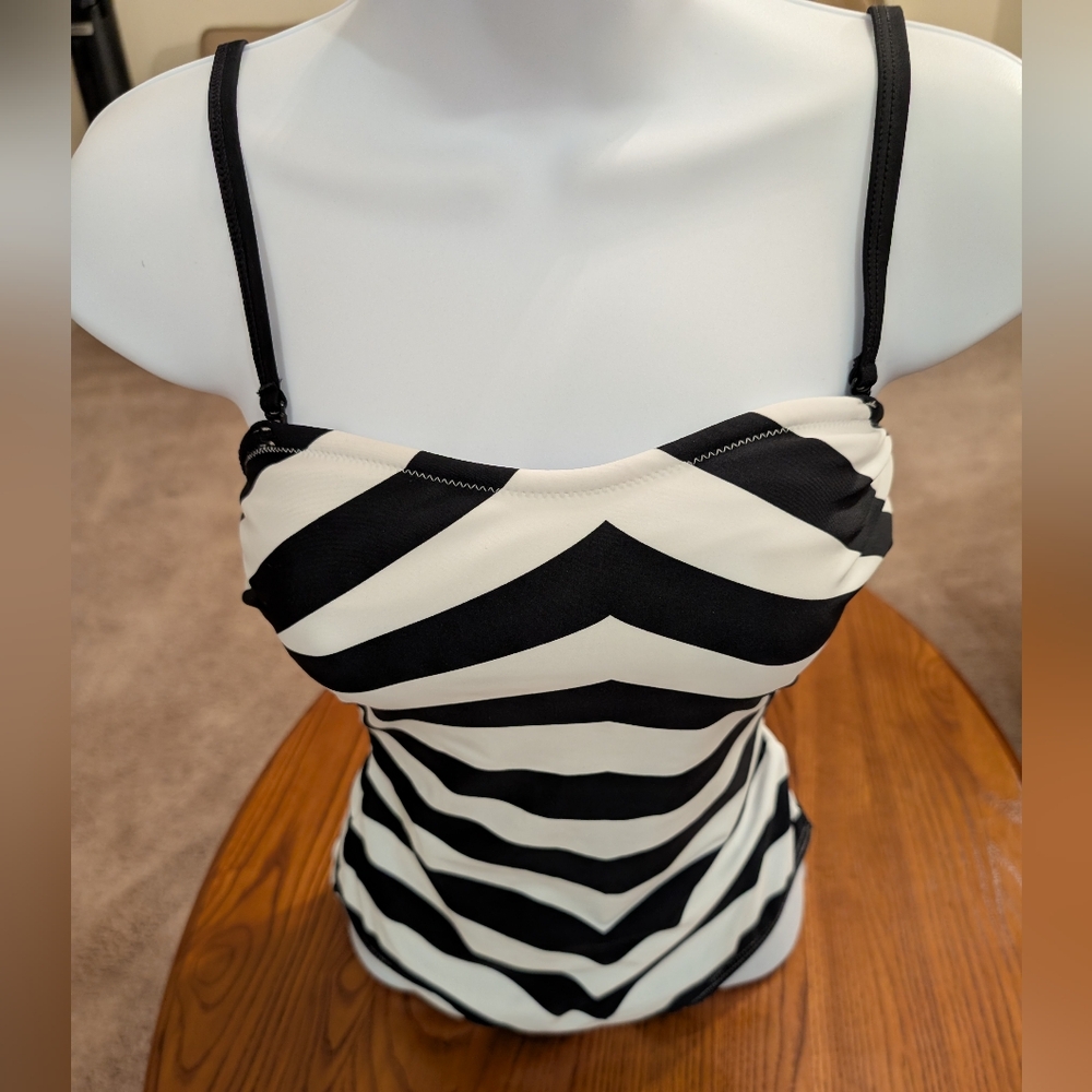 Barbie "unique vintage" black/white stripe swimsuit, size S - NEW - Picture 6 of 8